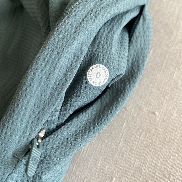 Lululemon | Track That Mid Rise Short 5” - Picture 6 of 8